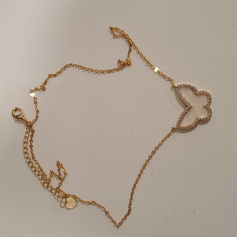 Brand new necklace